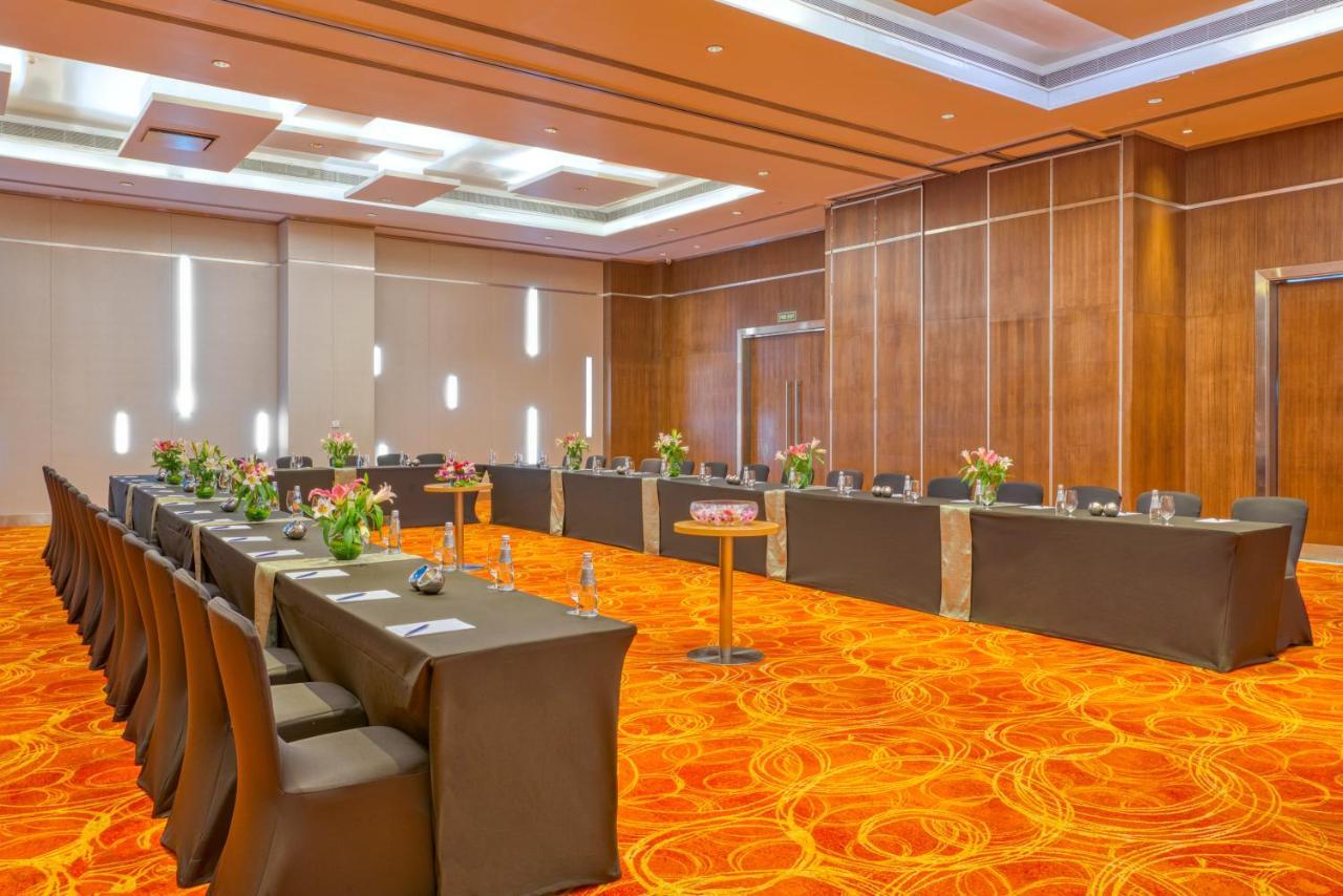 Novotel Bengaluru Outer Ring Road Esterno foto