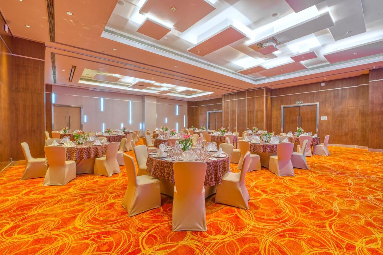 Novotel Bengaluru Outer Ring Road Esterno foto