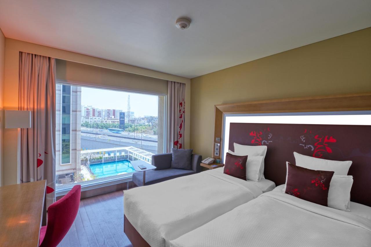 Novotel Bengaluru Outer Ring Road Esterno foto