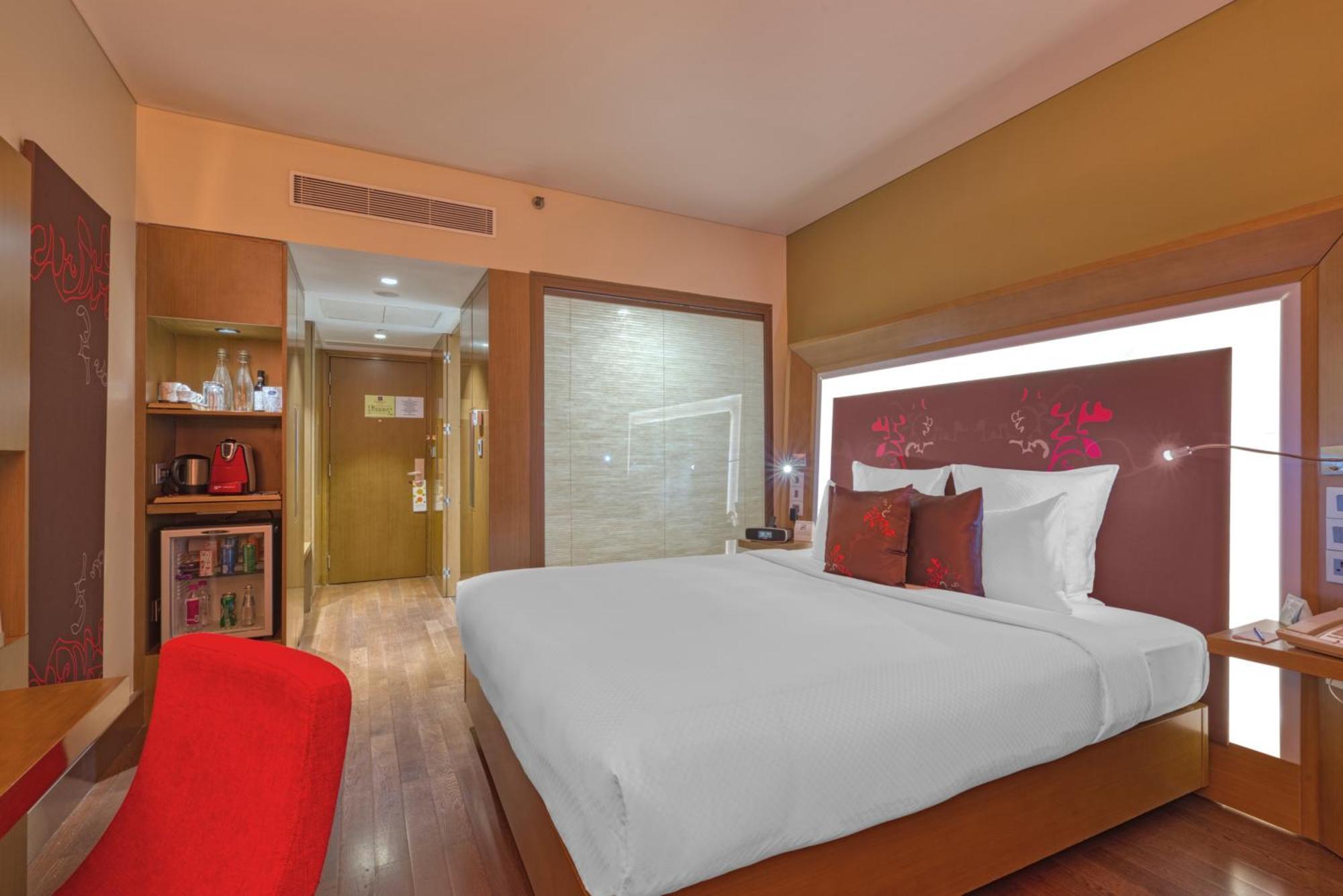 Novotel Bengaluru Outer Ring Road Esterno foto
